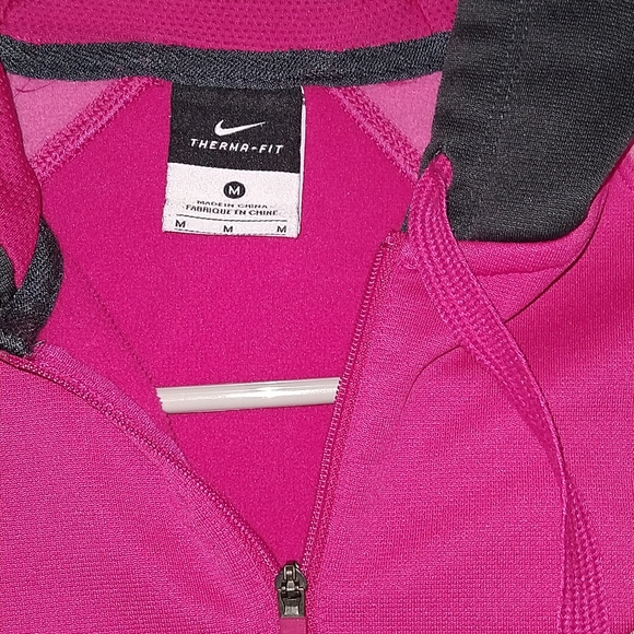 Nike therma-fit hoodie - Picture 2 of 2